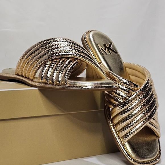 Michael Kors Women's Portia Quilted Leather Slide Sandal Size 6.5 Pale  Gold NWT - Picture 1 of 9